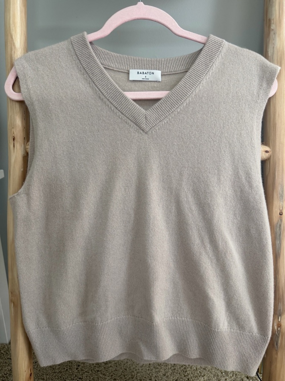Babaton 100% Cashmere Beige Knit V-Neck Sweater Vest